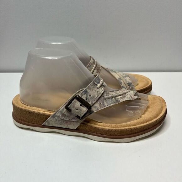 Clarks Collection Sandals Womens Size 10 Cushion Sole Brynn Madi Sand Beige - Picture 1 of 8
